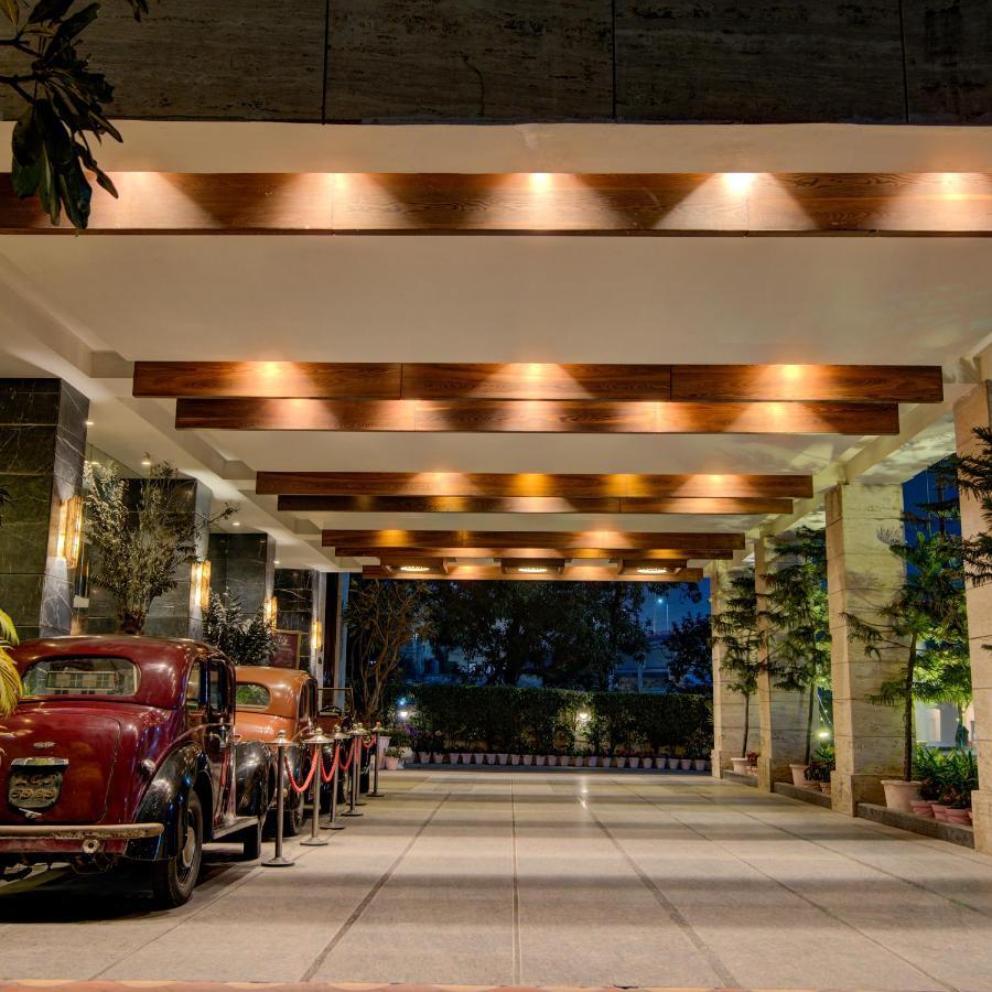 Godwin Haridwar Hotel Exterior foto