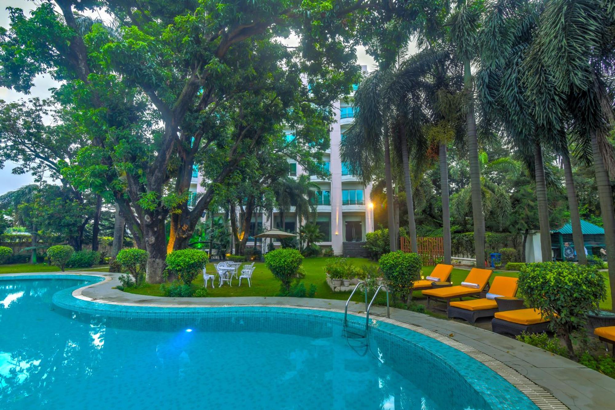 Godwin Haridwar Hotel Exterior foto